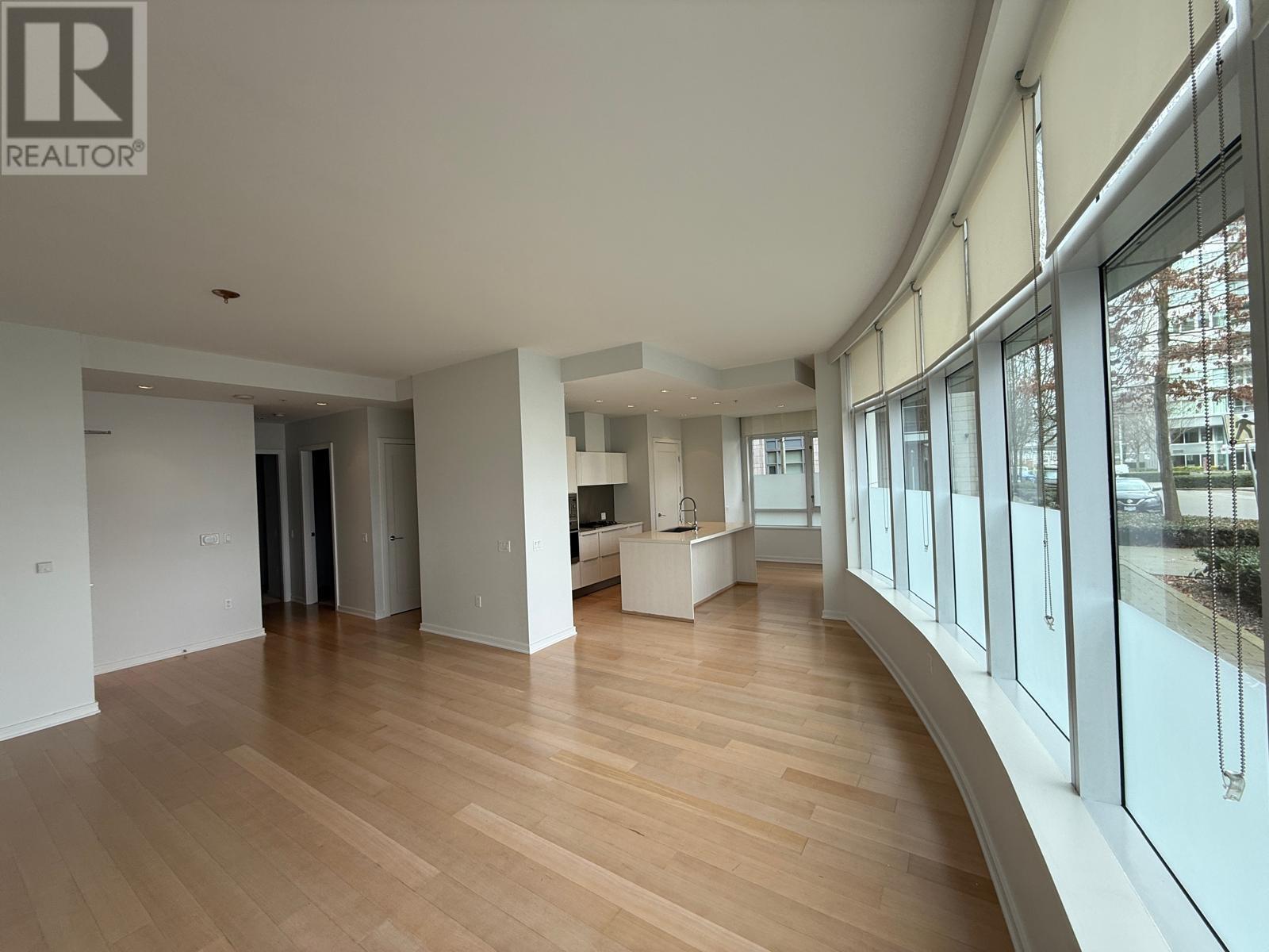 102 138 Athletes Way, Vancouver, British Columbia  V5Y 0B5 - Photo 2 - R2975712