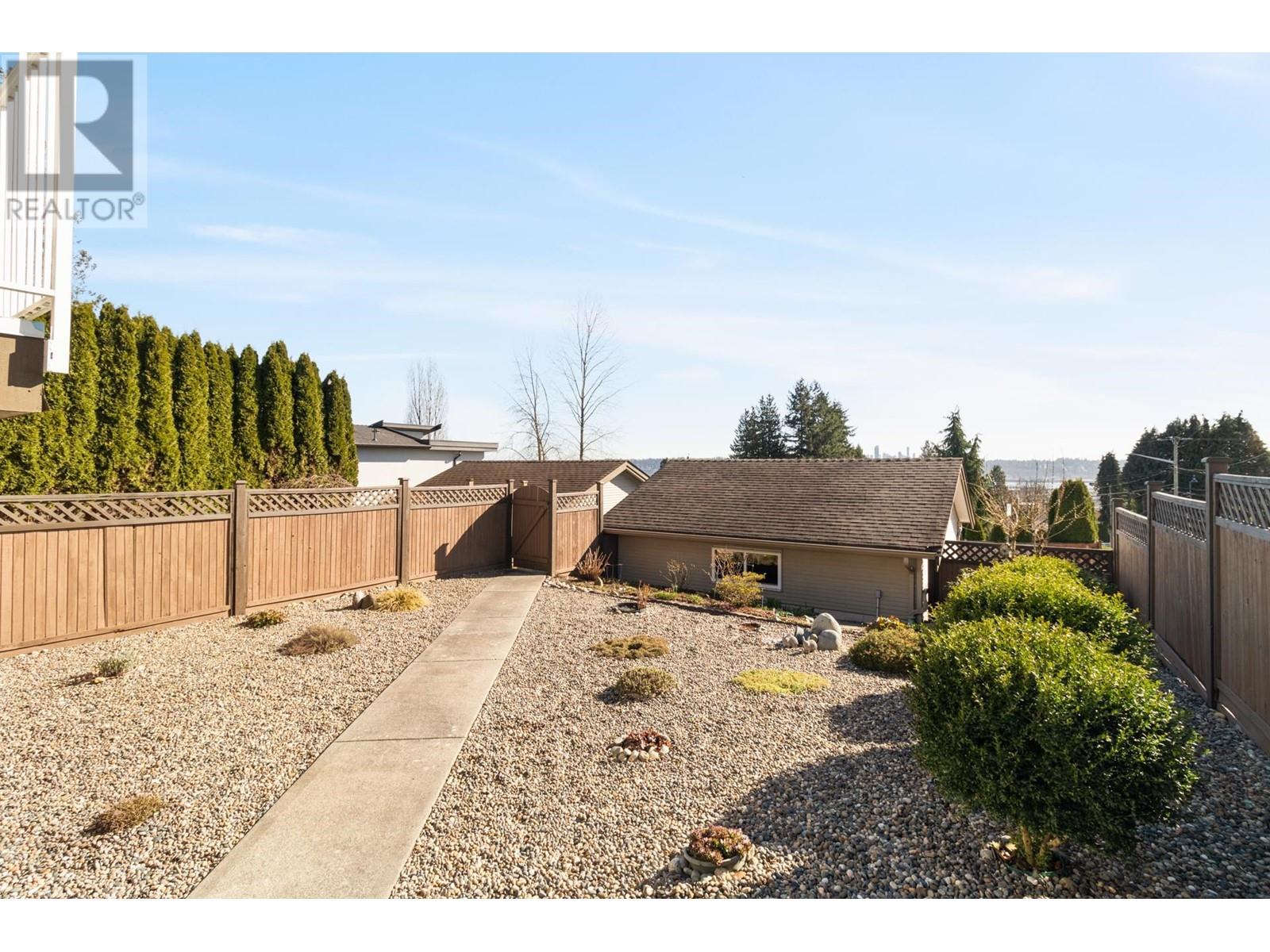 345 Therrien Street, Coquitlam, British Columbia  V3K 4T9 - Photo 33 - R2975780