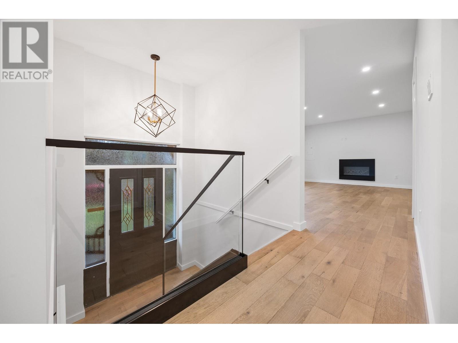 1859 Berkley Road, North Vancouver, British Columbia  V7H 1Y9 - Photo 4 - R2975611