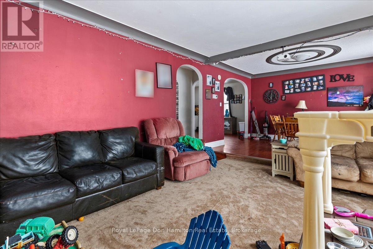 7993 Hwy 86, Mapleton, Ontario  N0B 2S0 - Photo 17 - X11984046