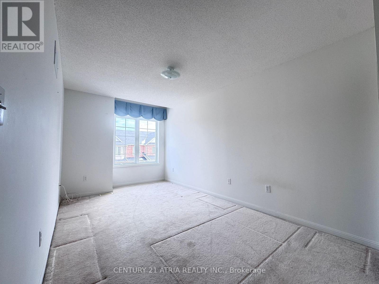 22 Zermatt Way, Markham, Ontario  L3R 5H9 - Photo 9 - N11979659
