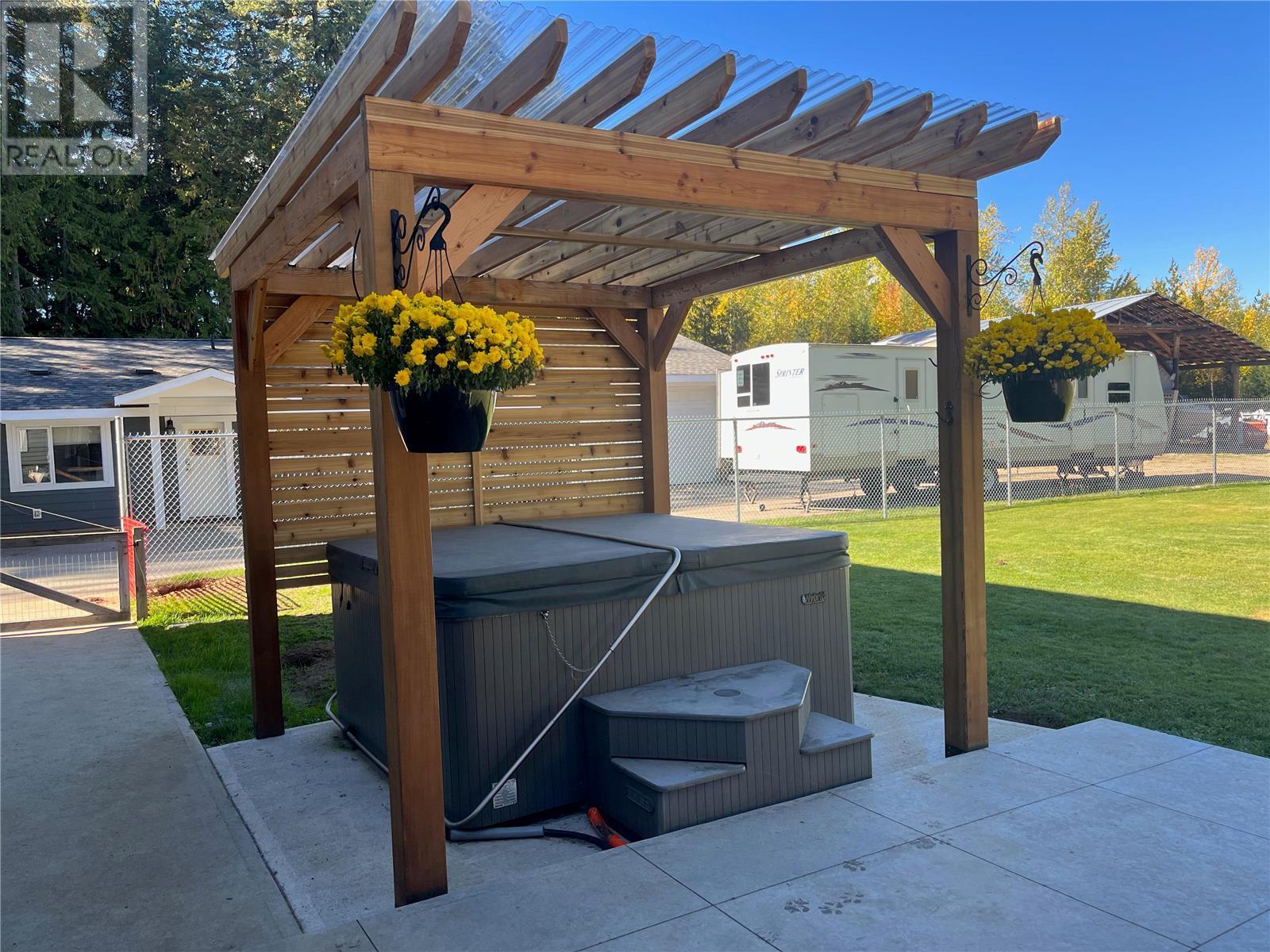 3961 20 Avenue Se, Salmon Arm, British Columbia  V1E 1X9 - Photo 40 - 10338314