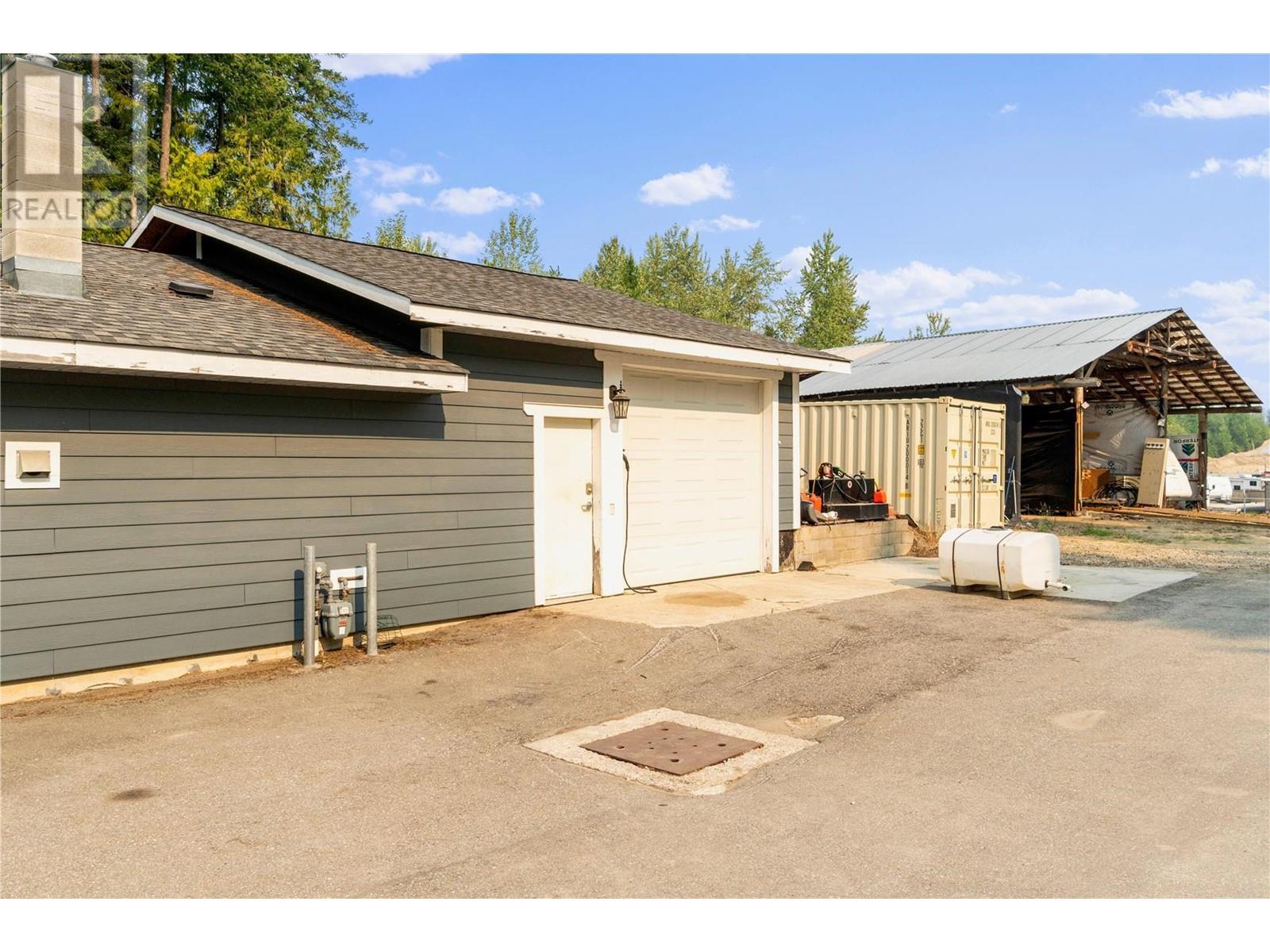 3961 20 Avenue Se, Salmon Arm, British Columbia  V1E 1X9 - Photo 49 - 10338314
