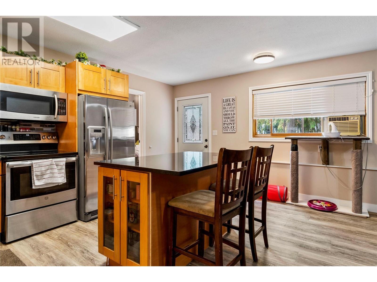 3961 20 Avenue Se, Salmon Arm, British Columbia  V1E 1X9 - Photo 69 - 10338350