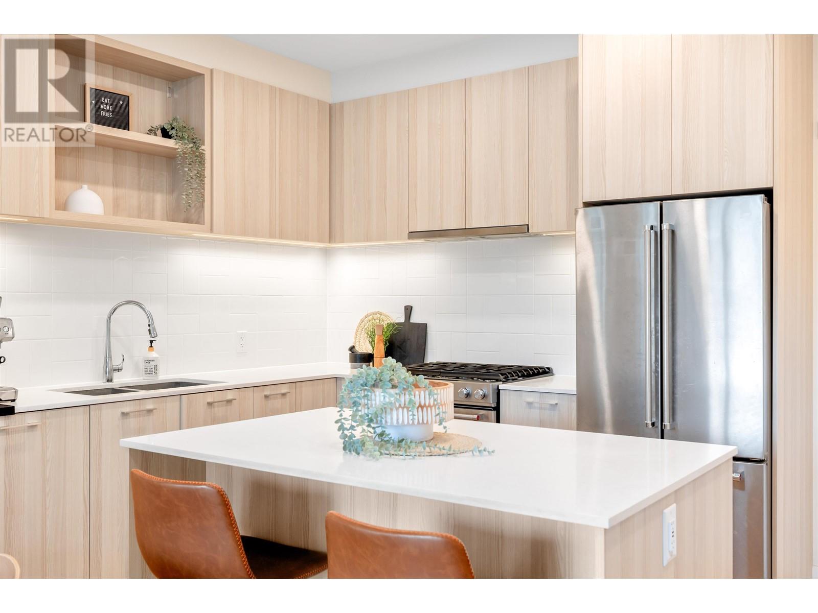 407 721 Anskar Court, Coquitlam, British Columbia  V3J 0L4 - Photo 8 - R2975771