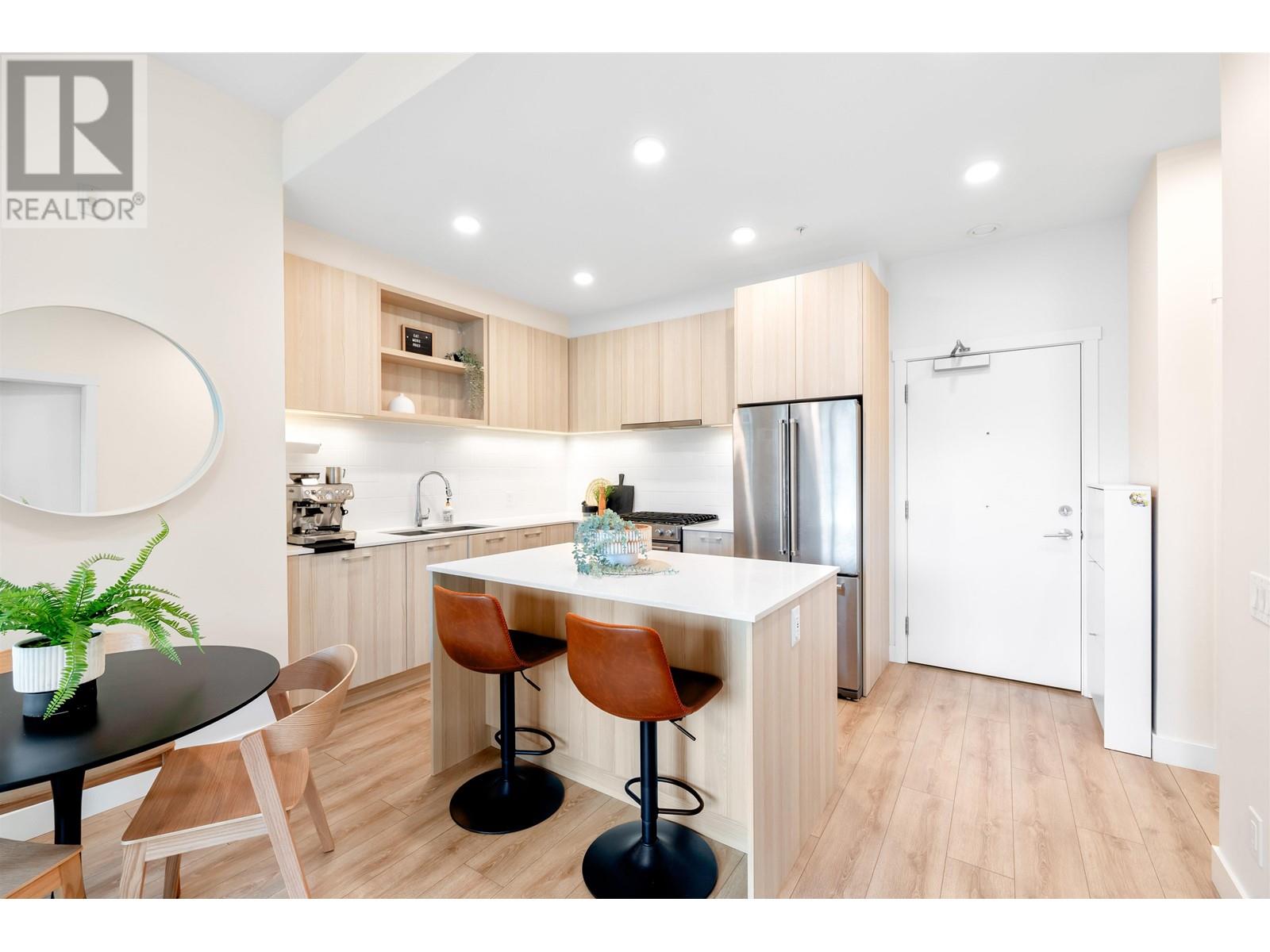 407 721 Anskar Court, Coquitlam, British Columbia  V3J 0L4 - Photo 3 - R2975771