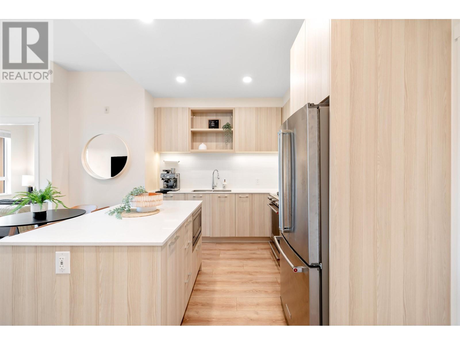 407 721 Anskar Court, Coquitlam, British Columbia  V3J 0L4 - Photo 7 - R2975771