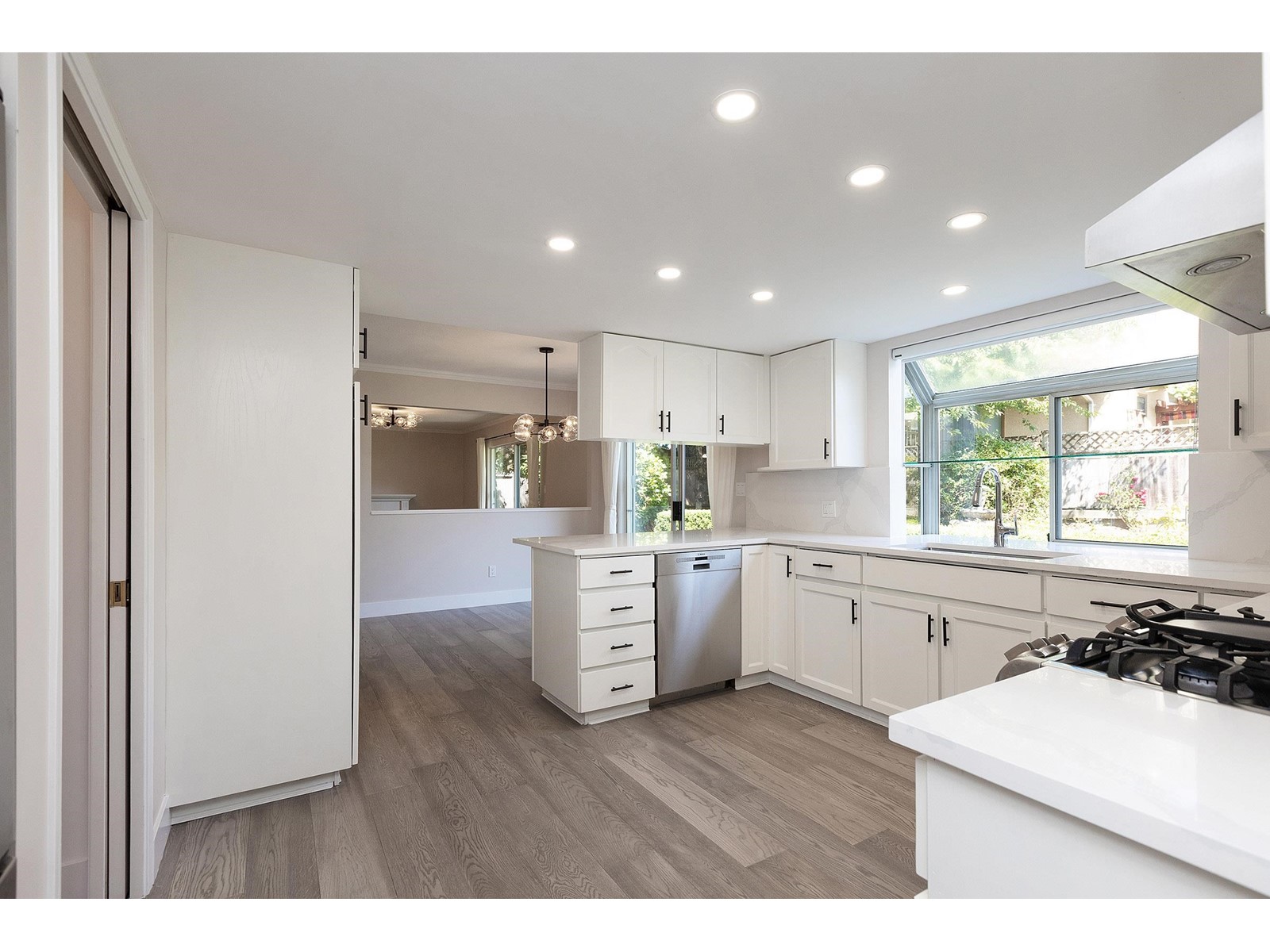 1032 164 Street, Surrey, British Columbia  V4A 8R2 - Photo 8 - R2927836