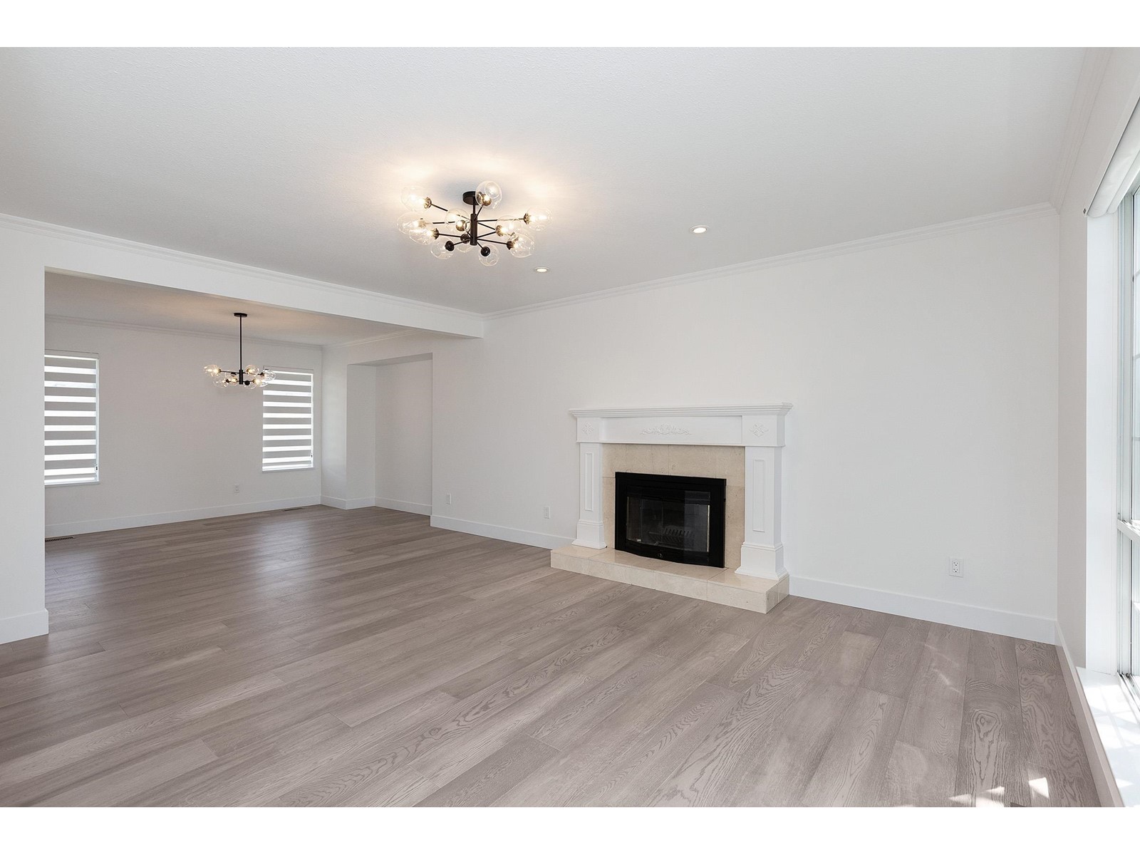 1032 164 Street, Surrey, British Columbia  V4A 8R2 - Photo 4 - R2927836
