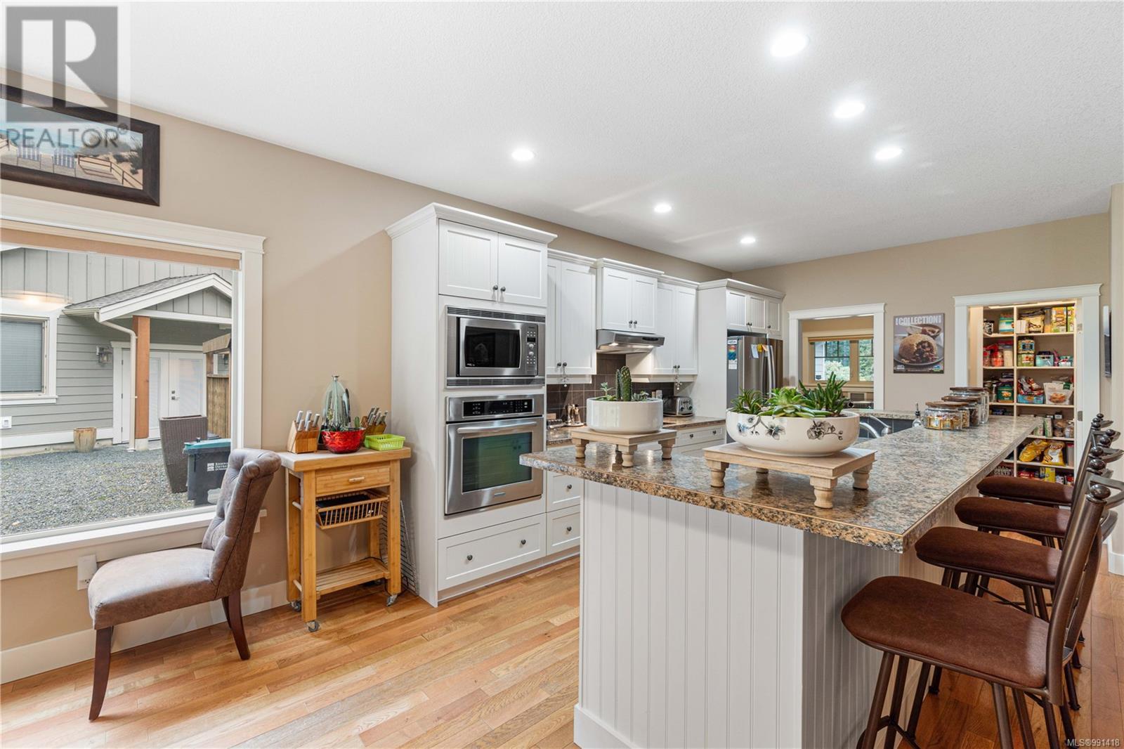 Property at 700 Wildgreen Way image 3