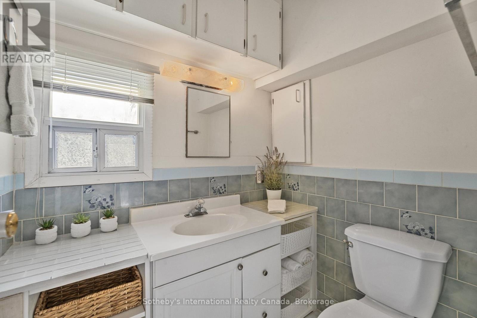 35 Roc Road, Tiny, Ontario  L0L 2J0 - Photo 13 - S12011333