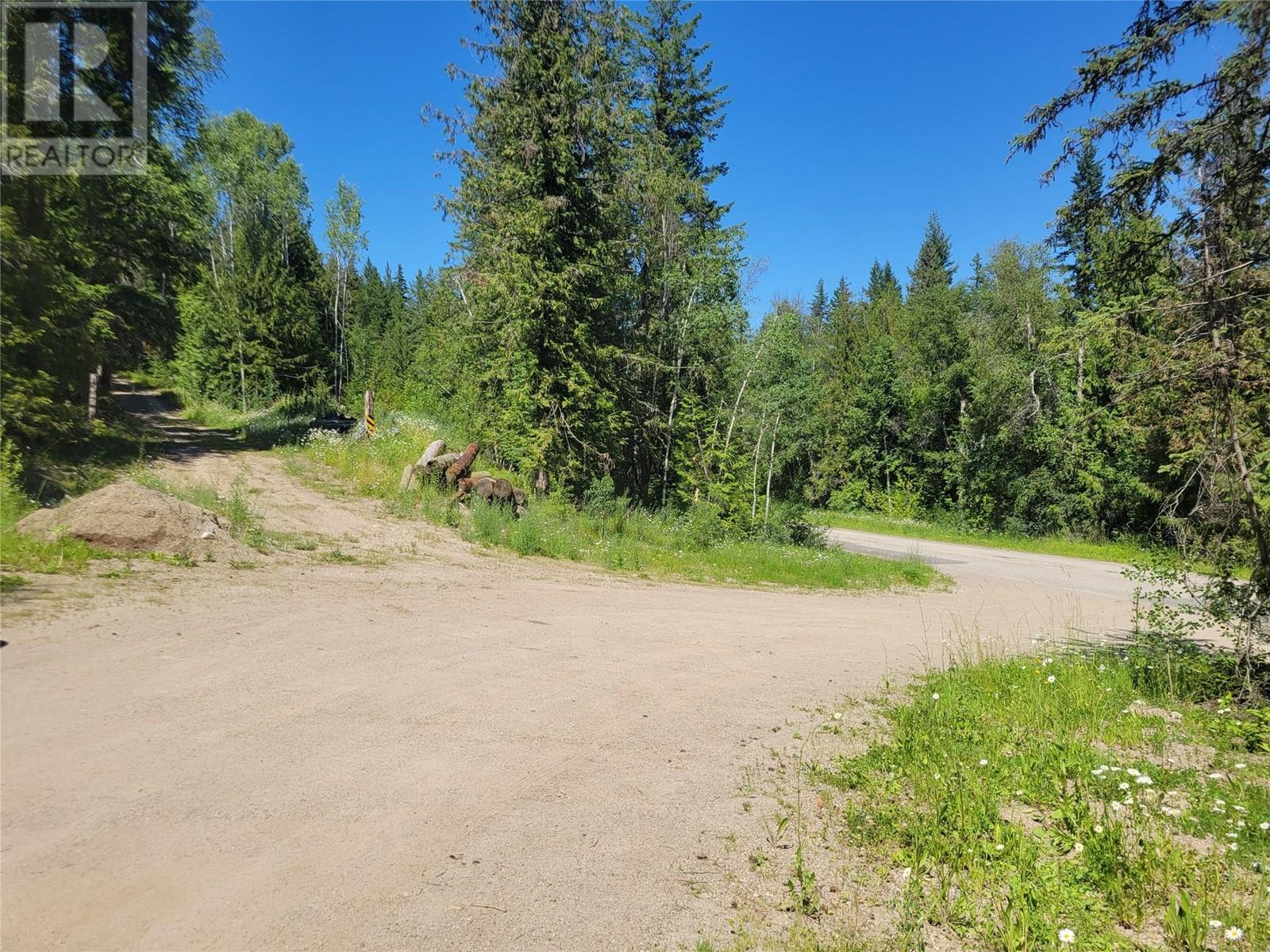 941 Chase Falkland Road, Chase, British Columbia  V0E 1M0 - Photo 3 - 10338272