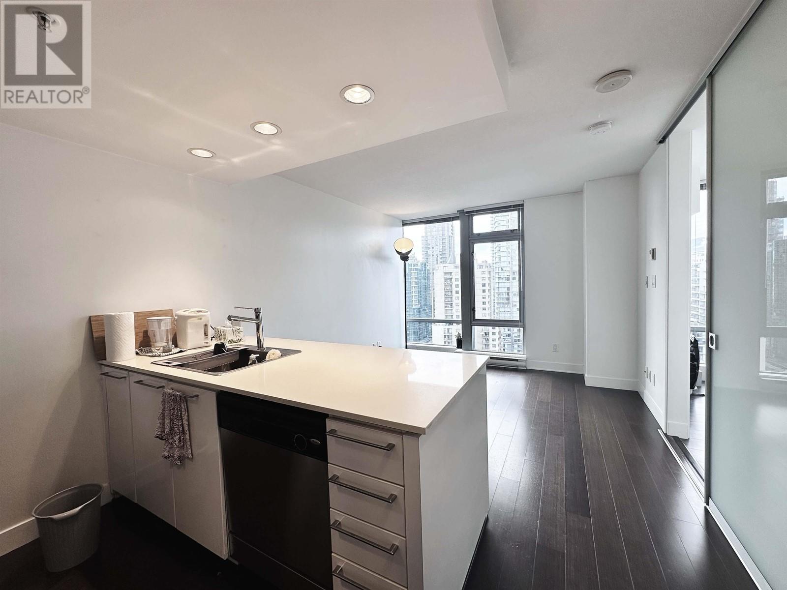 2104 1255 Seymour Street, Vancouver, British Columbia  V6B 0H1 - Photo 2 - R2956827