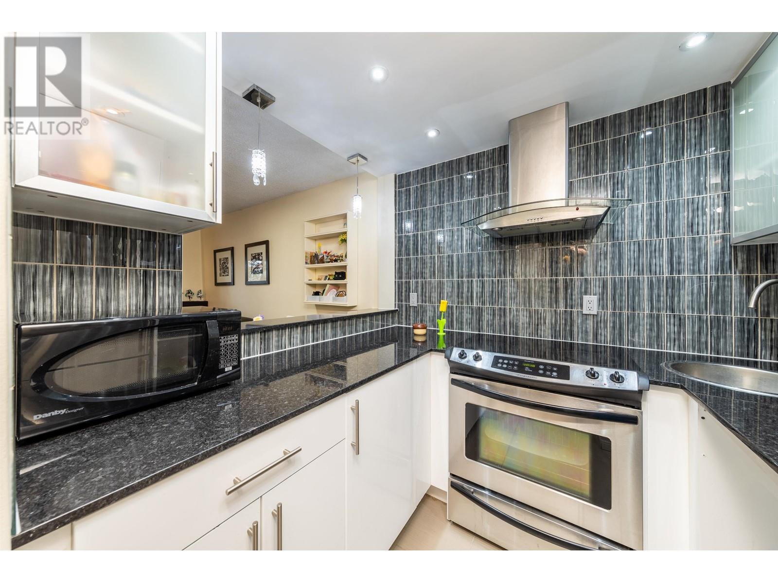 318 2320 W 40th Avenue, Vancouver, British Columbia  V6M 4H6 - Photo 7 - R2975448