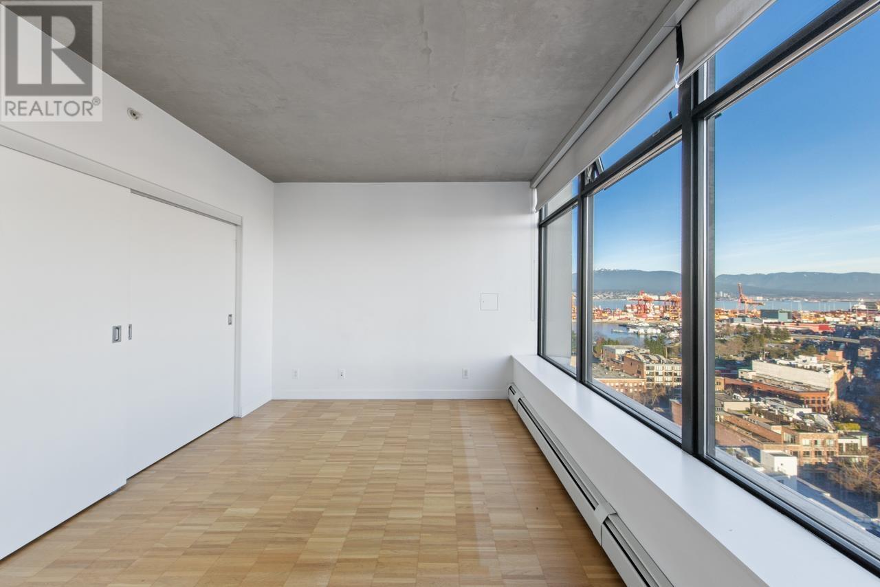 Listing Picture 5 of 27 : 2103 108 W CORDOVA STREET, Vancouver / 溫哥華 - 魯藝地產 Yvonne Lu Group - MLS Medallion Club Member