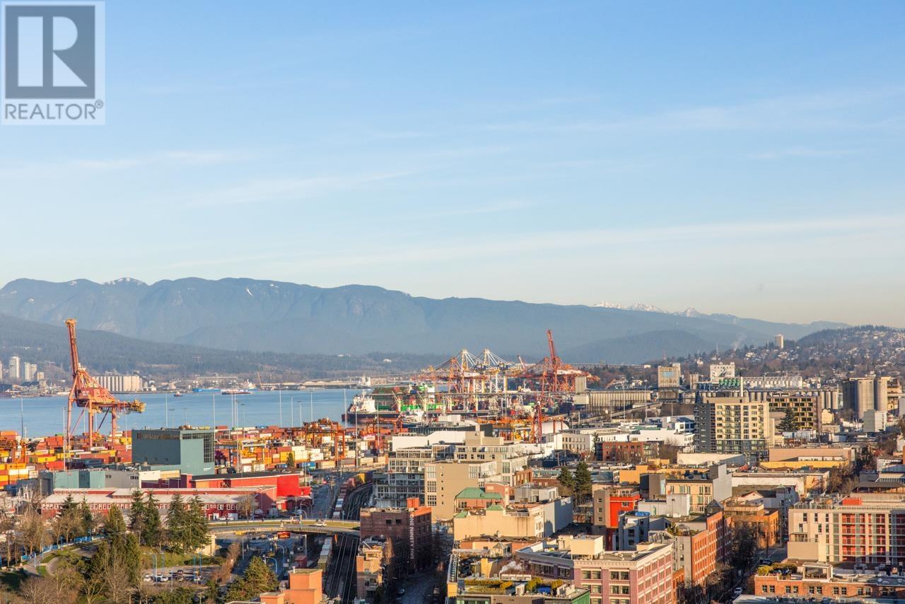 Listing Picture 15 of 27 : 2103 108 W CORDOVA STREET, Vancouver / 溫哥華 - 魯藝地產 Yvonne Lu Group - MLS Medallion Club Member