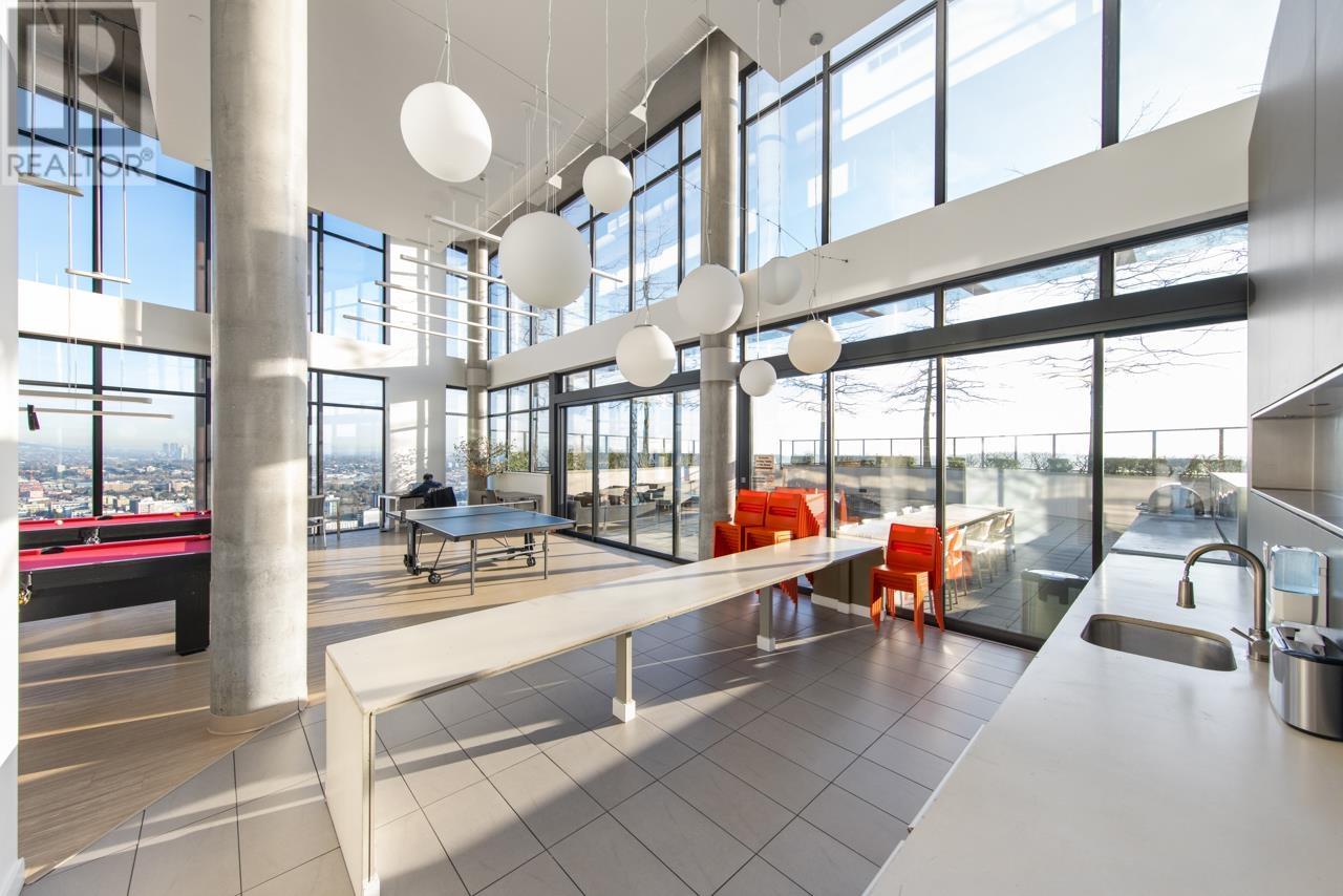 Listing Picture 22 of 27 : 2103 108 W CORDOVA STREET, Vancouver / 溫哥華 - 魯藝地產 Yvonne Lu Group - MLS Medallion Club Member