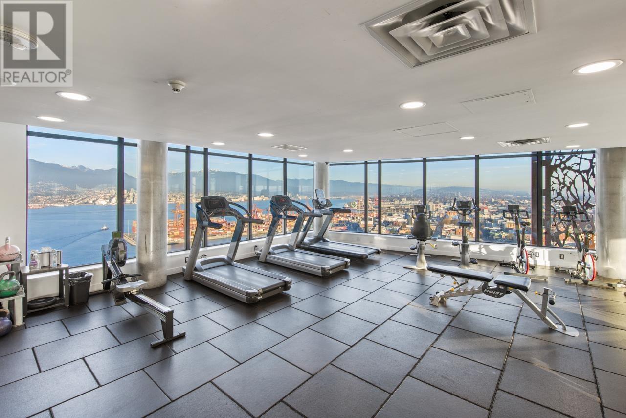 Listing Picture 18 of 27 : 2103 108 W CORDOVA STREET, Vancouver / 溫哥華 - 魯藝地產 Yvonne Lu Group - MLS Medallion Club Member