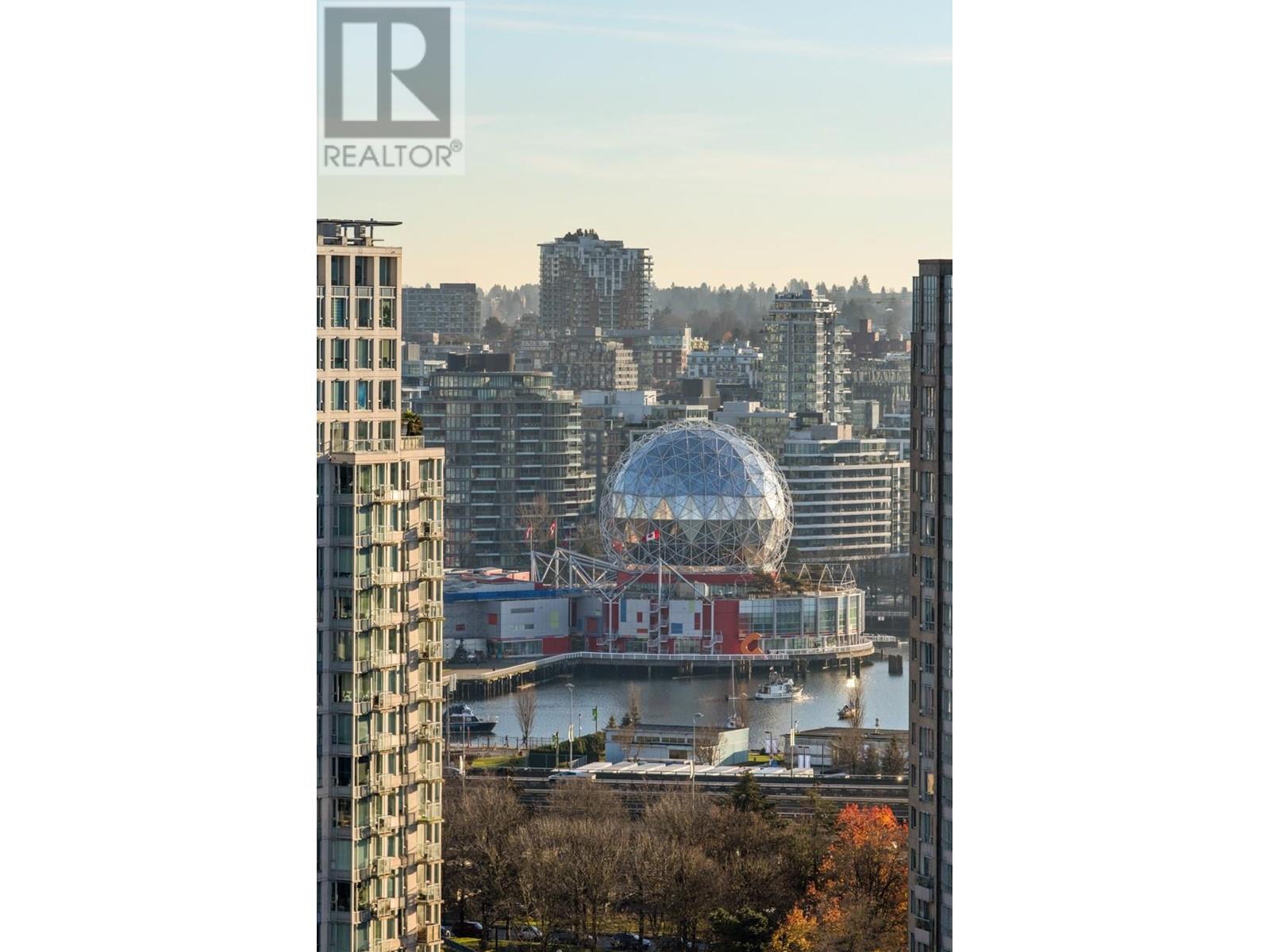 Listing Picture 16 of 27 : 2103 108 W CORDOVA STREET, Vancouver / 溫哥華 - 魯藝地產 Yvonne Lu Group - MLS Medallion Club Member