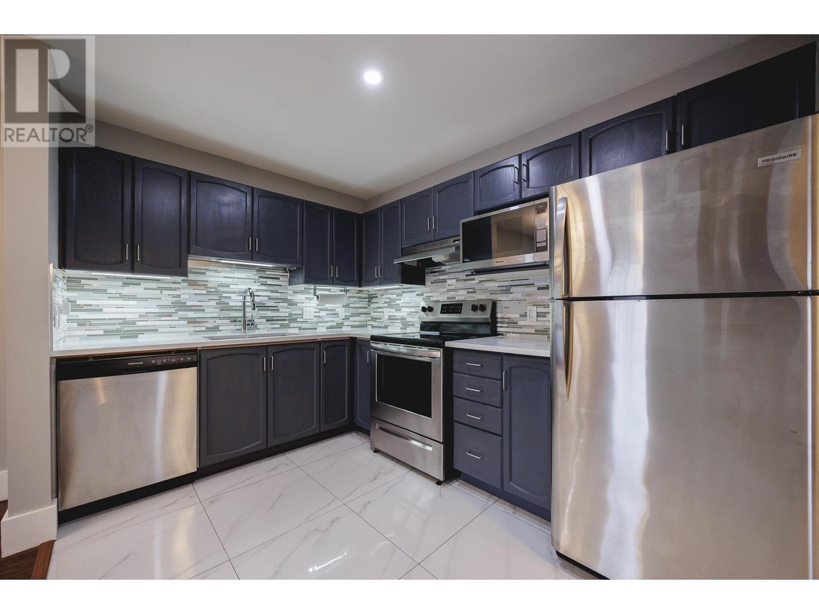305 2435 Welcher Avenue, Port Coquitlam, British Columbia  V3C 1X8 - Photo 6 - R2972427