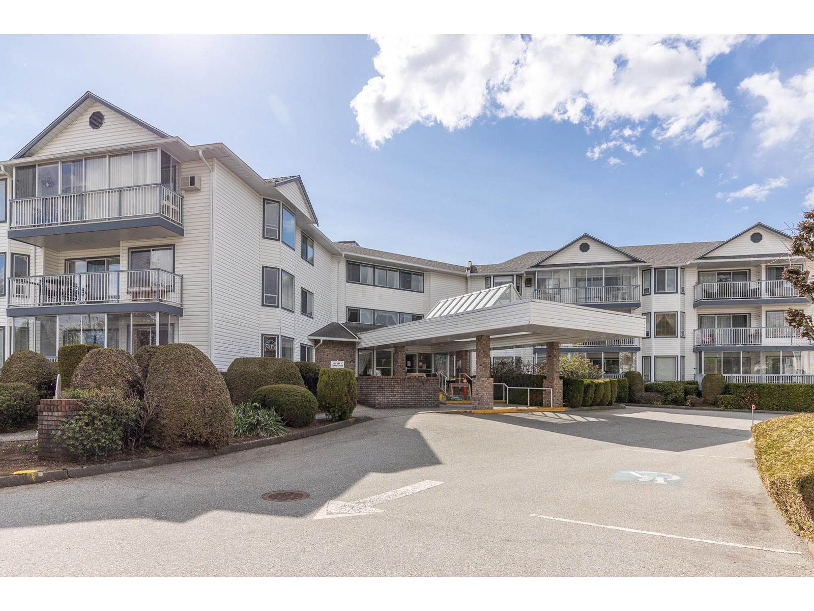 104 2425 Church Street, Abbotsford, British Columbia  V2T 3J8 - Photo 1 - R2975785