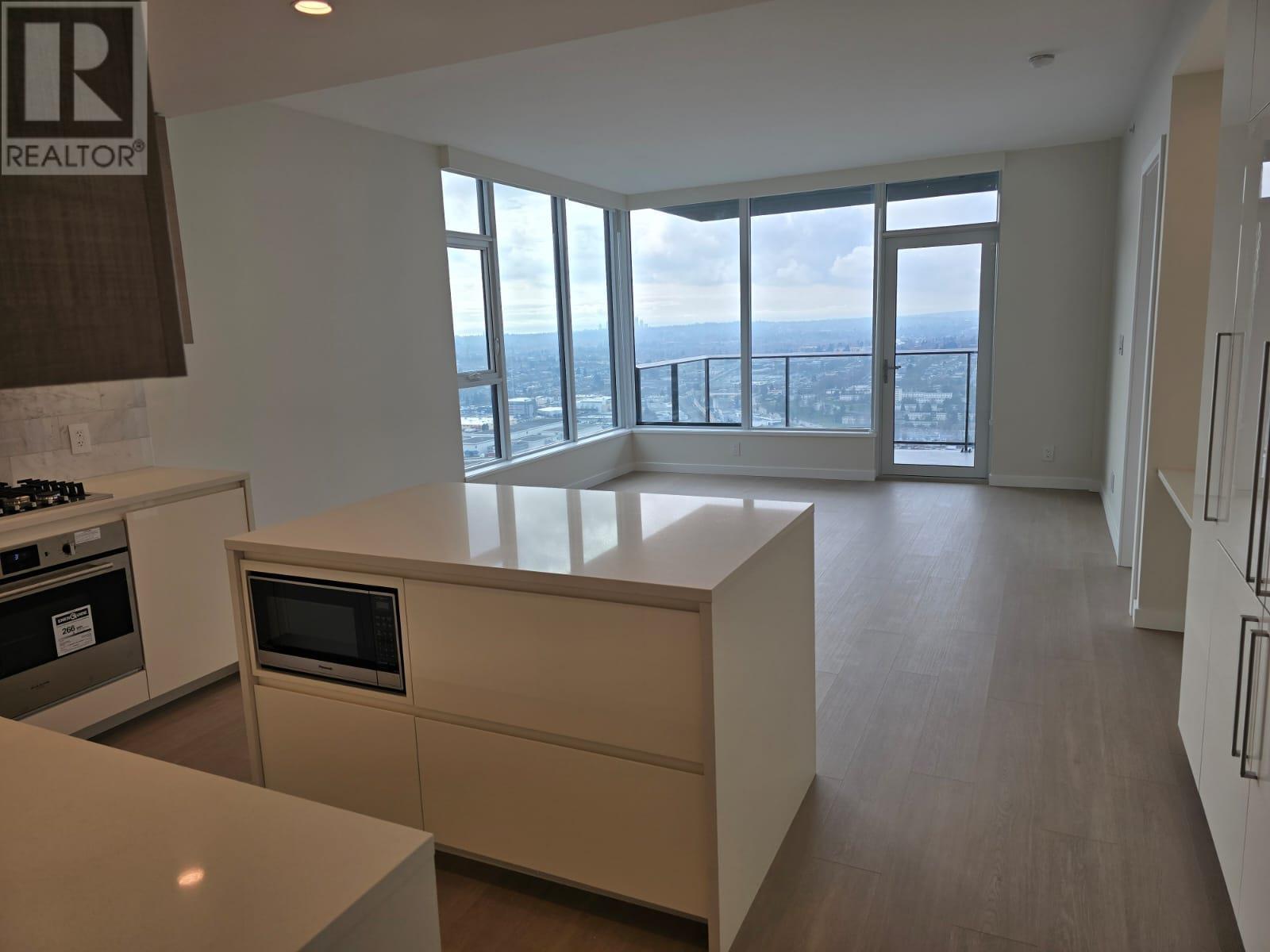 Listing Picture 5 of 26 : 4707 2108 GILMORE AVENUE, Burnaby / 本拿比 - 魯藝地產 Yvonne Lu Group - MLS Medallion Club Member