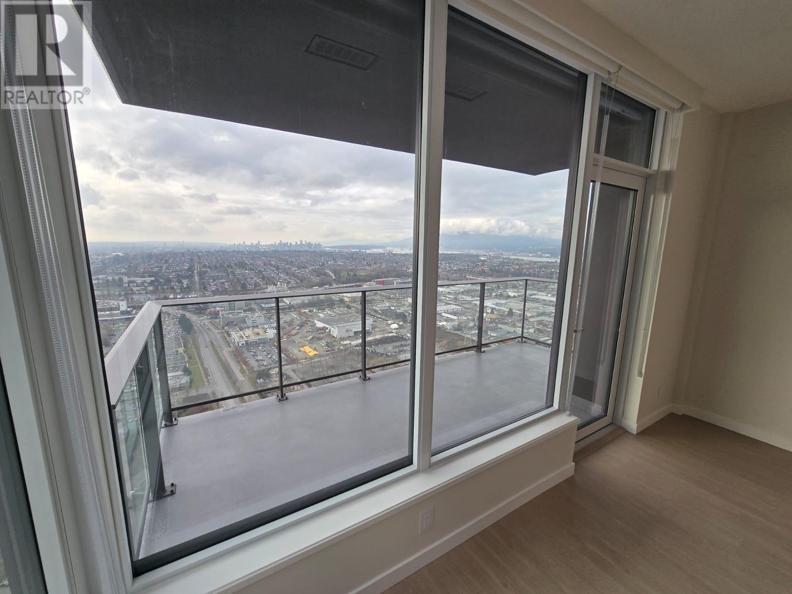 Listing Picture 15 of 26 : 4707 2108 GILMORE AVENUE, Burnaby / 本拿比 - 魯藝地產 Yvonne Lu Group - MLS Medallion Club Member
