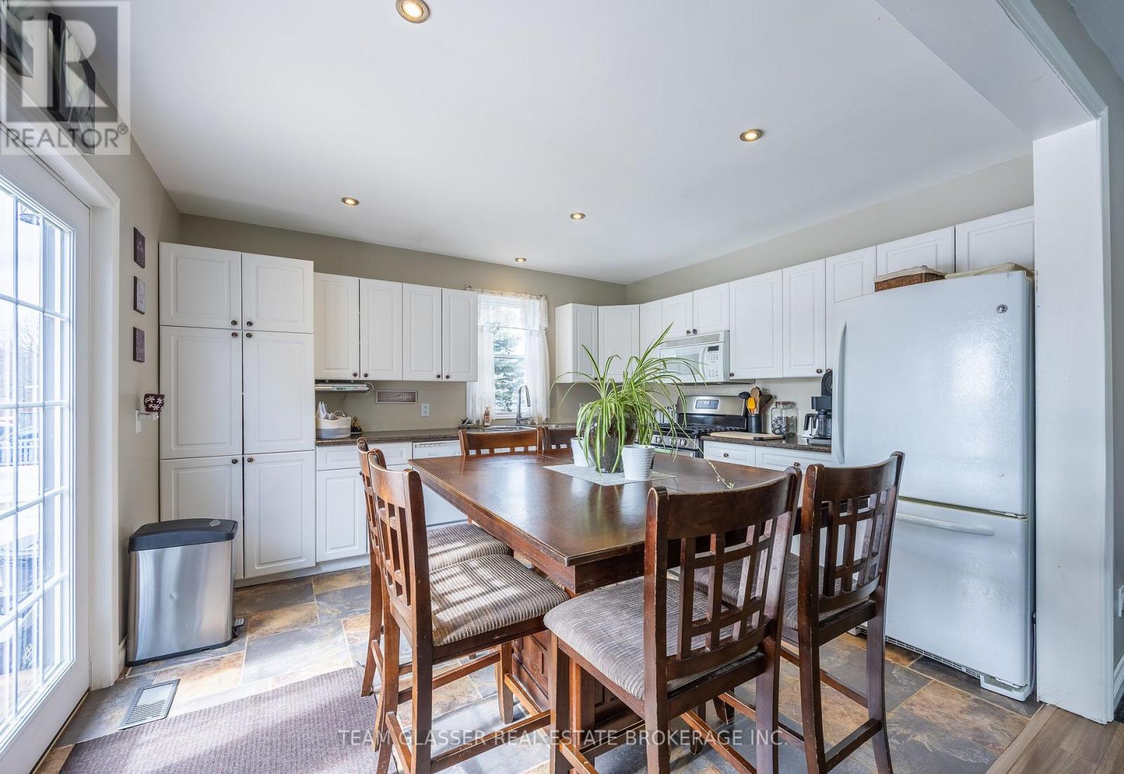 3 Adams Street, Norfolk, Ontario  N0J 1E0 - Photo 6 - X12011362