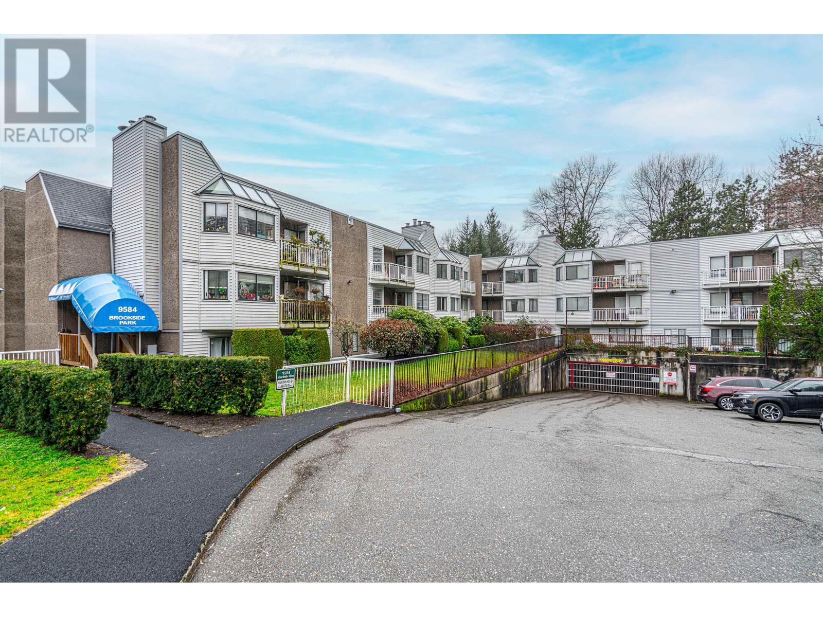 105 9584 MANCHESTER DRIVE, Burnaby