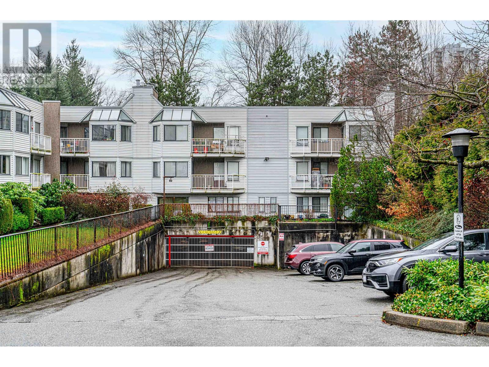 Listing Picture 18 of 20 : 105 9584 MANCHESTER DRIVE, Burnaby / 本拿比 - 魯藝地產 Yvonne Lu Group - MLS Medallion Club Member