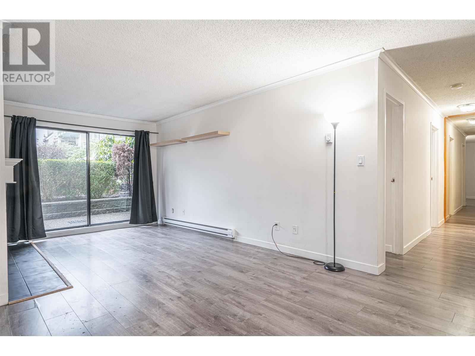 Listing Picture 6 of 20 : 105 9584 MANCHESTER DRIVE, Burnaby / 本拿比 - 魯藝地產 Yvonne Lu Group - MLS Medallion Club Member