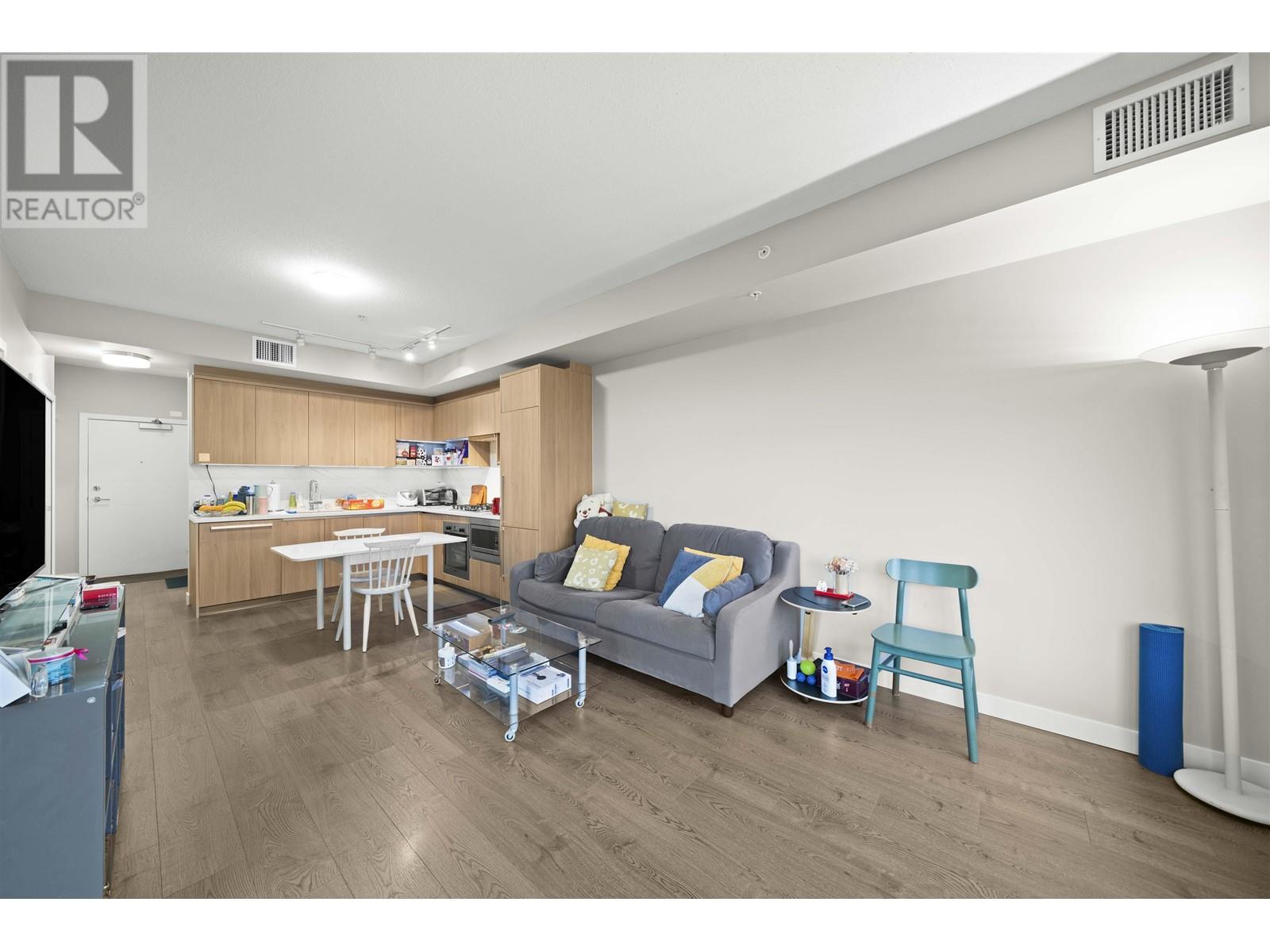 Listing Picture 11 of 24 : 420 9388 ODLIN ROAD, Richmond / 烈治文 - 魯藝地產 Yvonne Lu Group - MLS Medallion Club Member