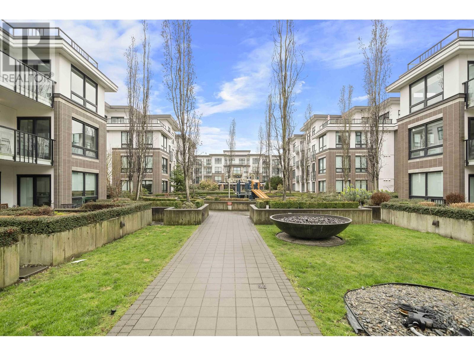 Listing Picture 24 of 24 : 420 9388 ODLIN ROAD, Richmond / 烈治文 - 魯藝地產 Yvonne Lu Group - MLS Medallion Club Member