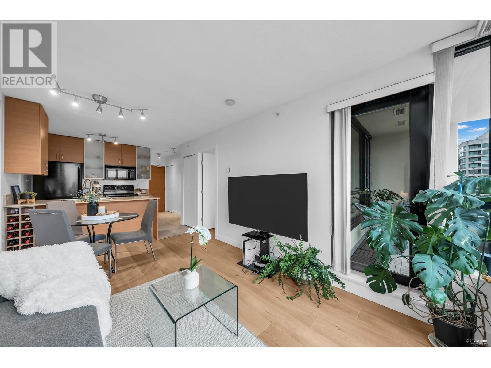 2306 977 Mainland Street, Vancouver, British Columbia  V6B 1T2 - Photo 4 - R2975859
