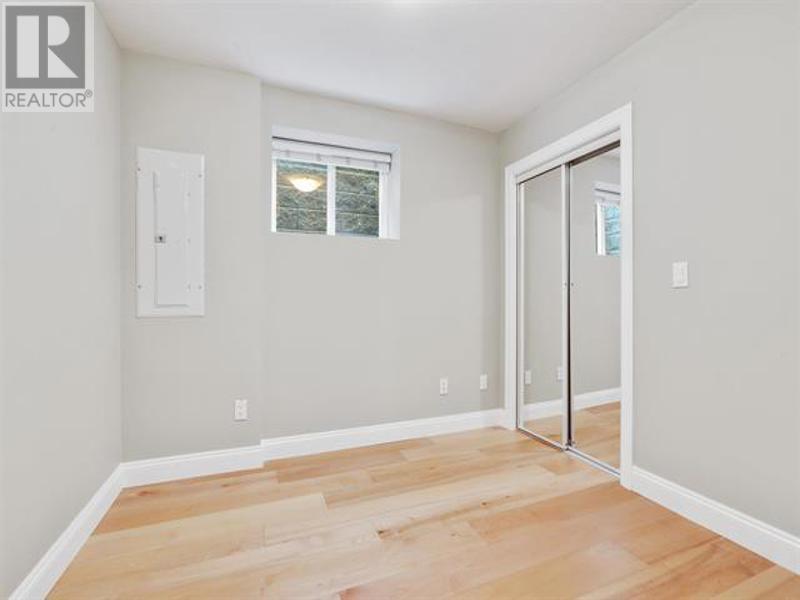 Lower 171 W Kings Road, North Vancouver, British Columbia  V7N 2L7 - Photo 3 - R2975823