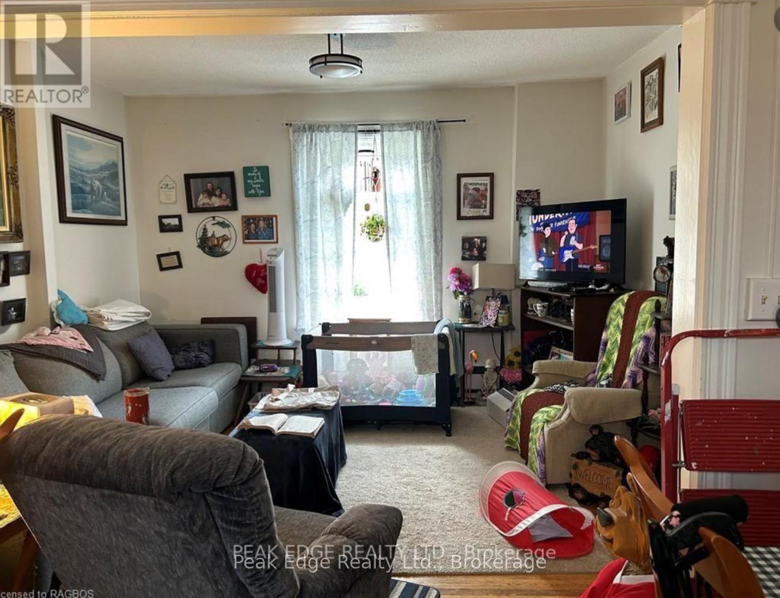 293 9th Street, Hanover, Ontario  N4N 1L3 - Photo 5 - X12011055