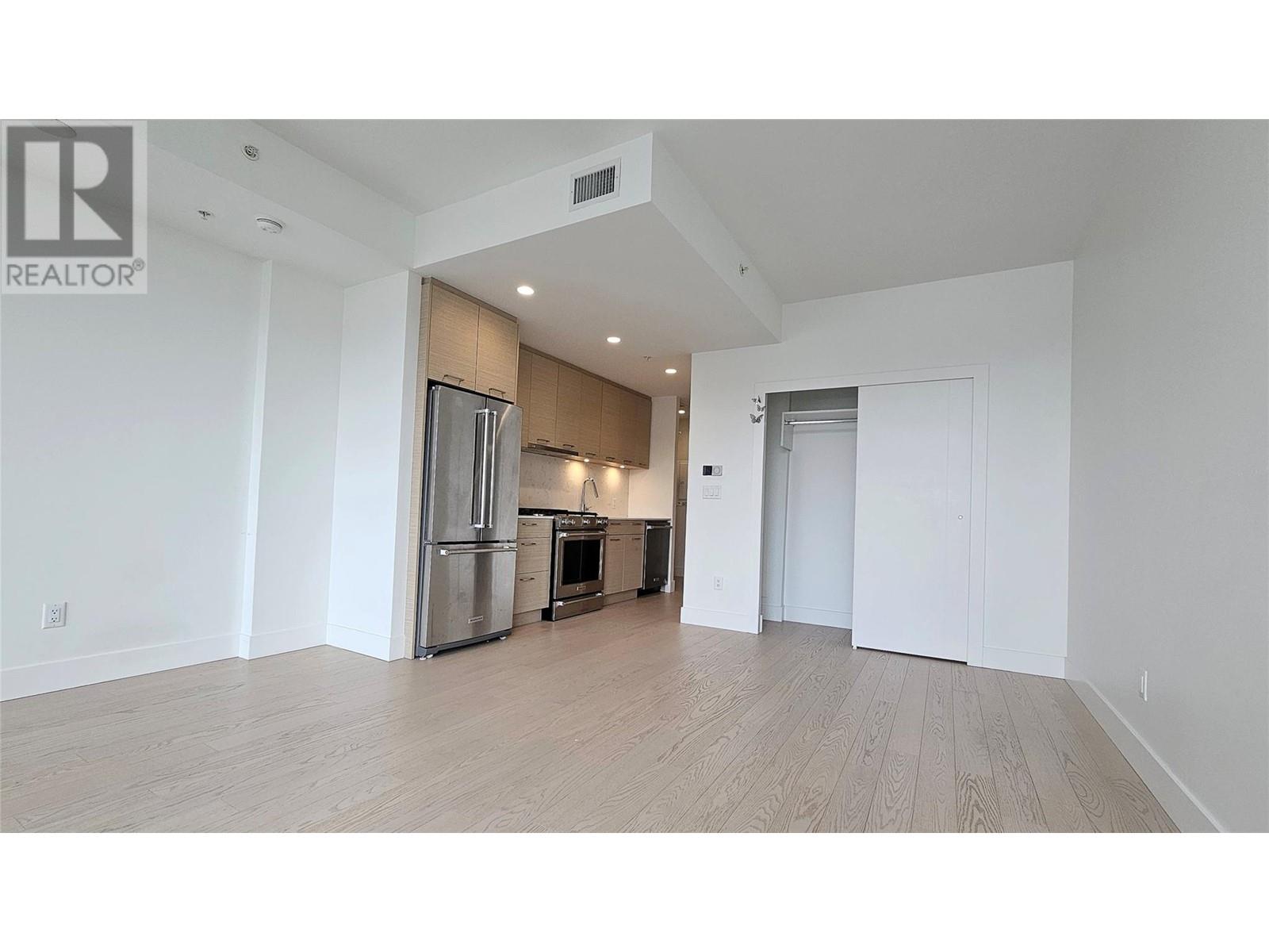 Property at 1191 Sunset Drive Unit# 609 image 4