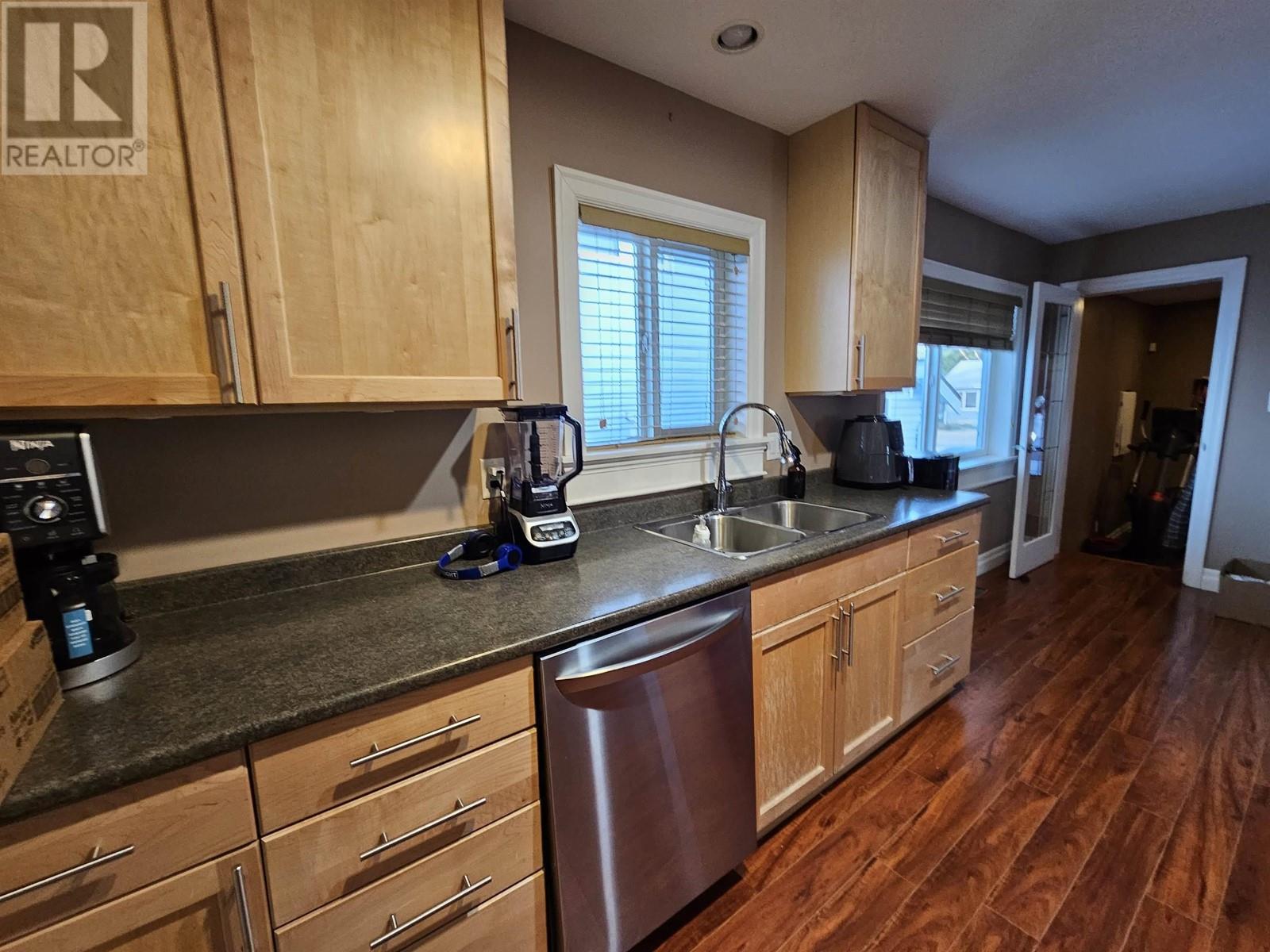 3656 Sefton Street, Port Coquitlam, British Columbia  V3B 3R3 - Photo 9 - R2975108