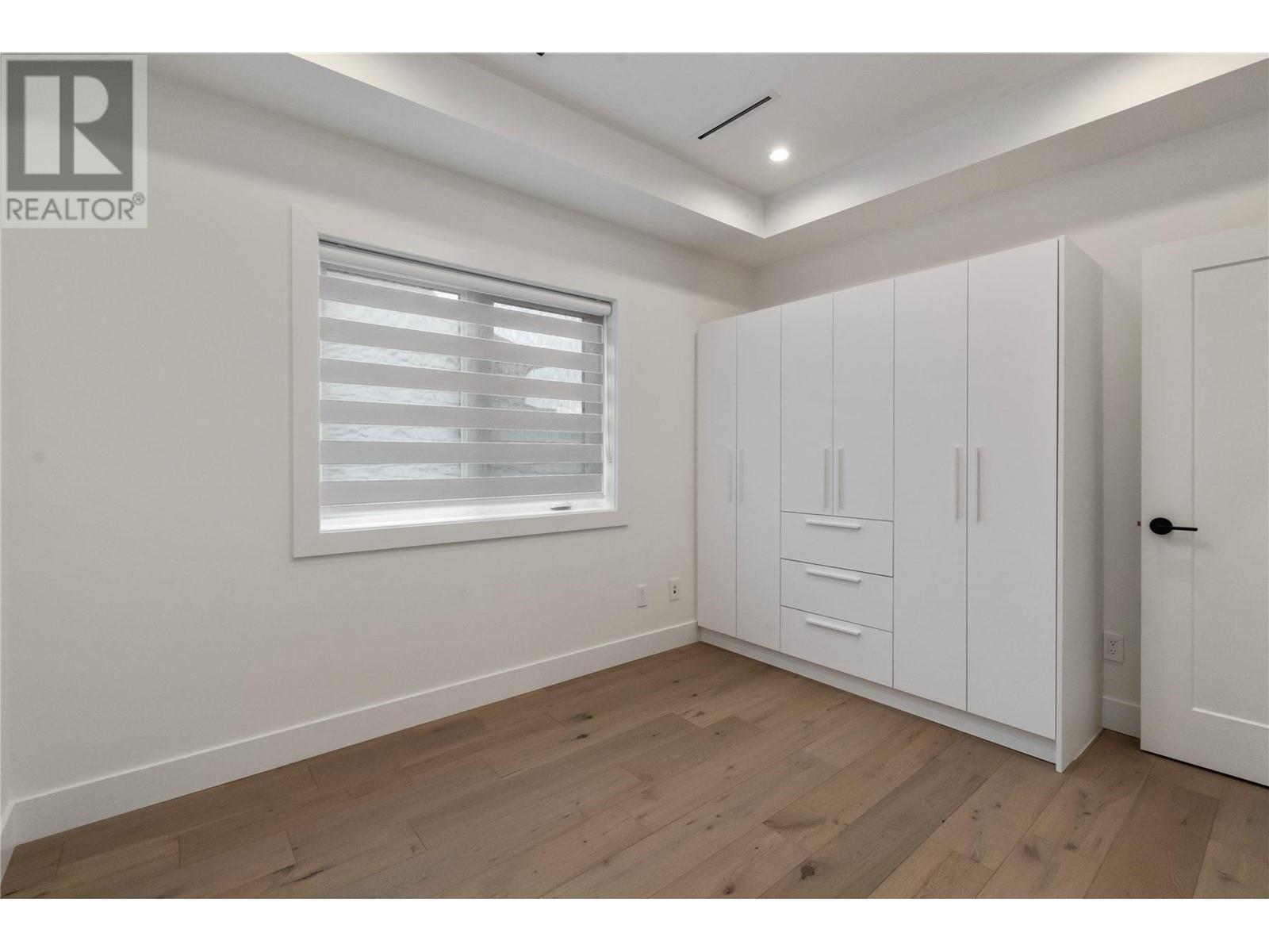 Listing Picture 19 of 27 : 1 1982 VENABLES STREET, Vancouver / 溫哥華 - 魯藝地產 Yvonne Lu Group - MLS Medallion Club Member