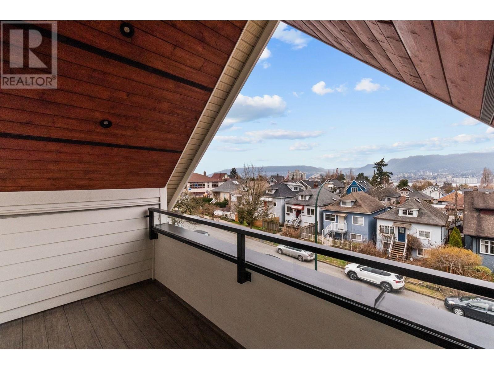 Listing Picture 25 of 27 : 1 1982 VENABLES STREET, Vancouver / 溫哥華 - 魯藝地產 Yvonne Lu Group - MLS Medallion Club Member