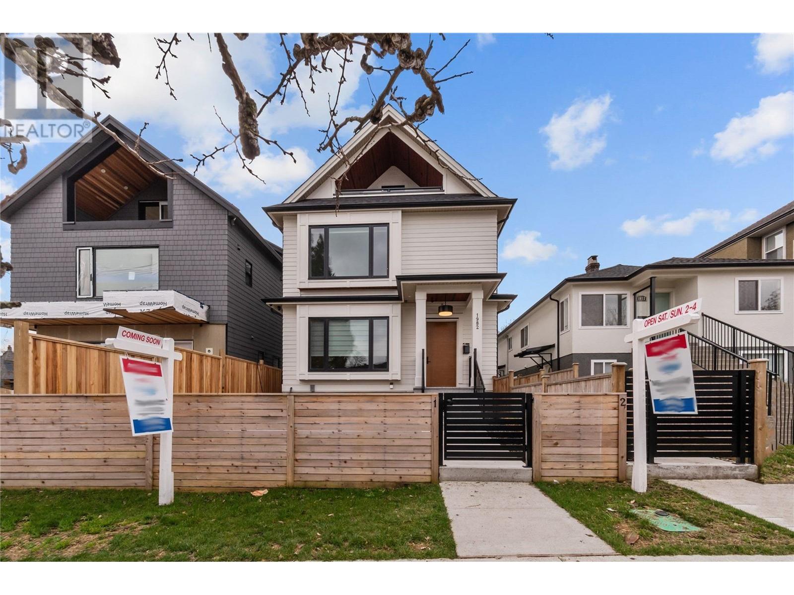 1 1982 VENABLES STREET, Vancouver