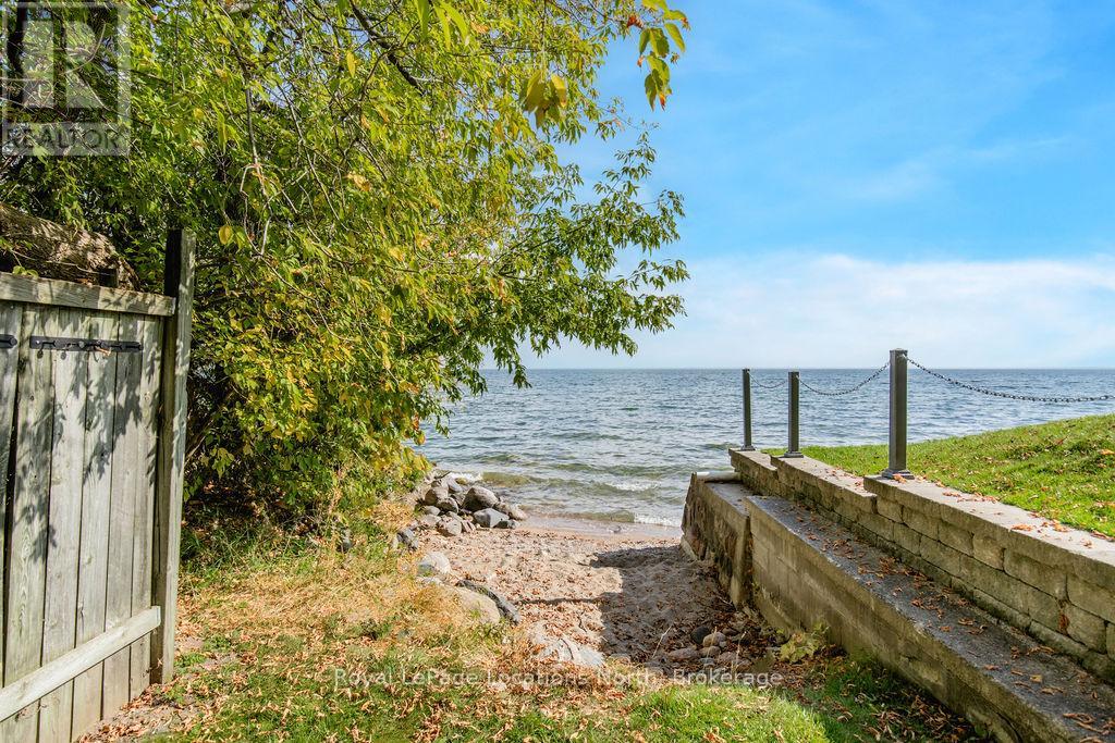 53 Lakeshore Road W, Oro-Medonte, Ontario  L0L 2E0 - Photo 35 - S12011382