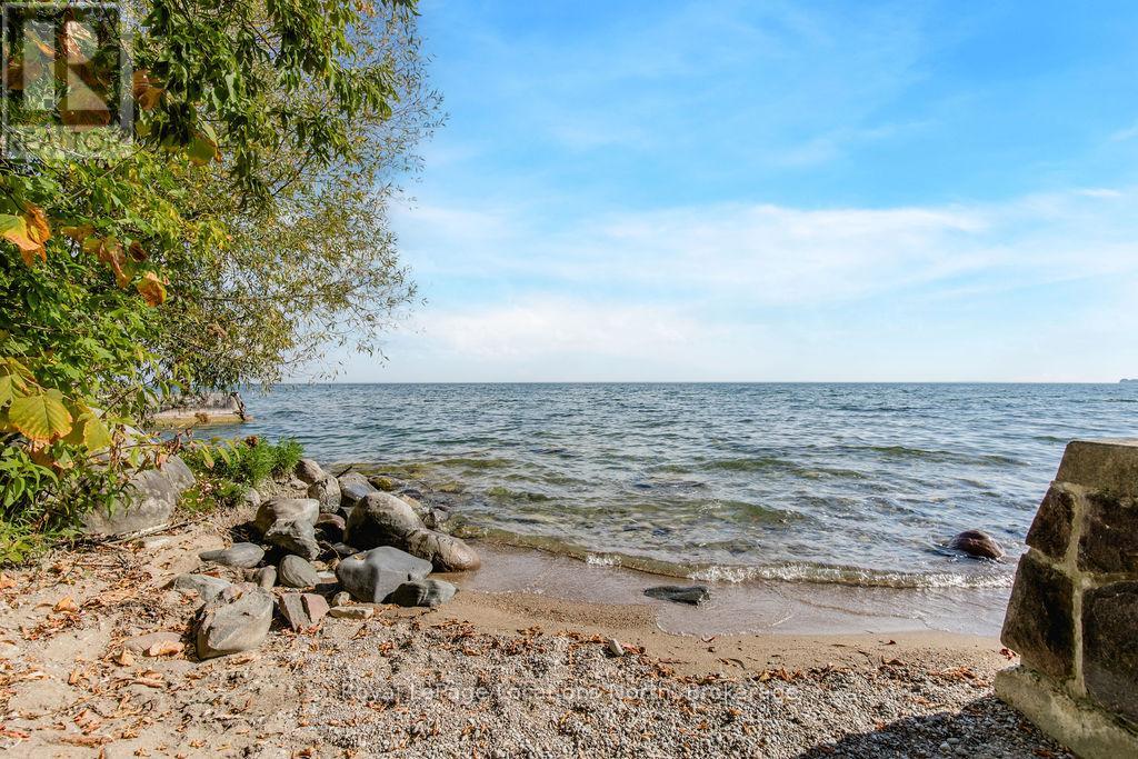 53 Lakeshore Road W, Oro-Medonte, Ontario  L0L 2E0 - Photo 36 - S12011382