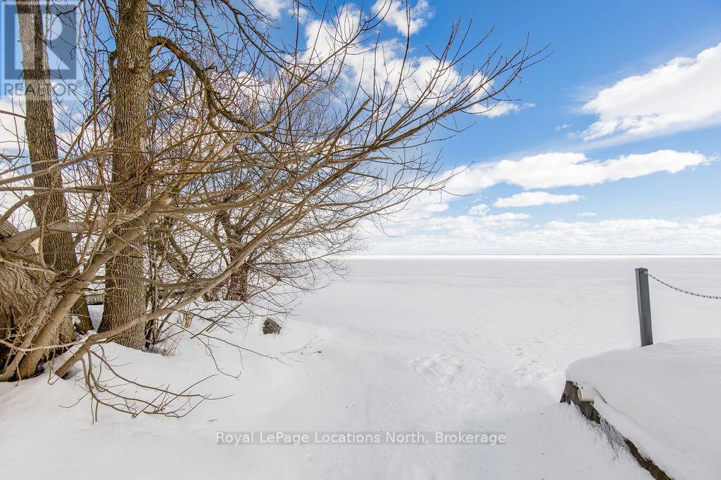 53 Lakeshore Road W, Oro-Medonte, Ontario  L0L 2E0 - Photo 40 - S12011382