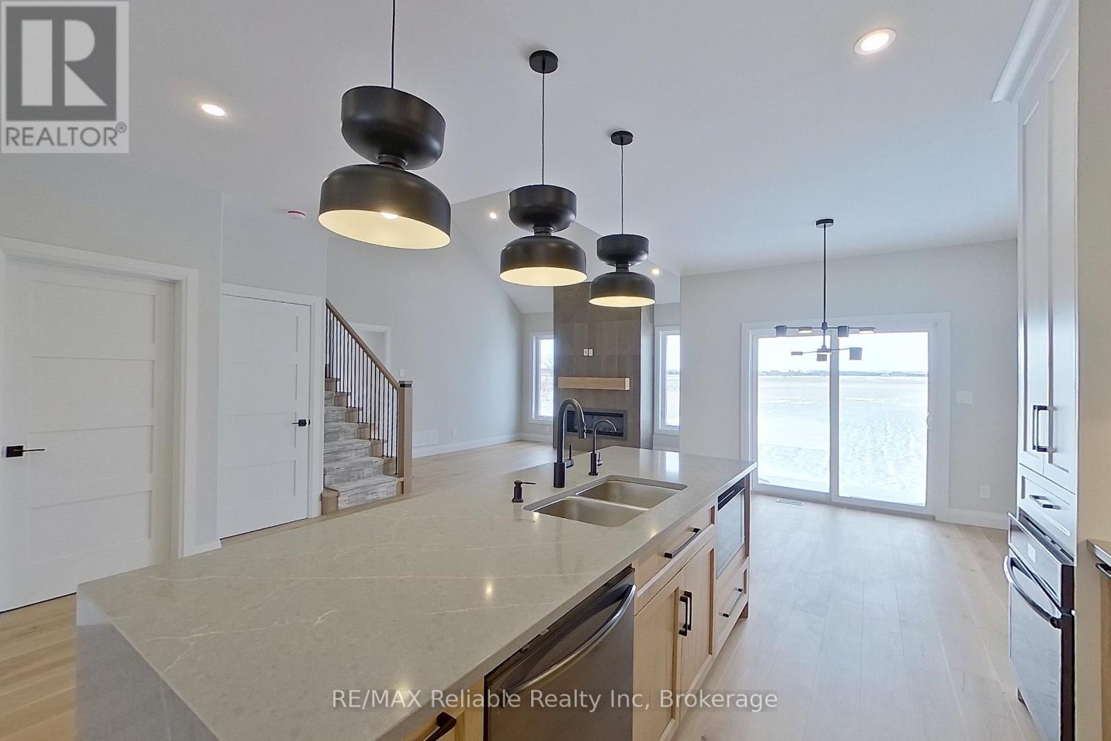 73590 Irene Crescent, Bluewater (Hay), Ontario  N0M 2T0 - Photo 13 - X12011395