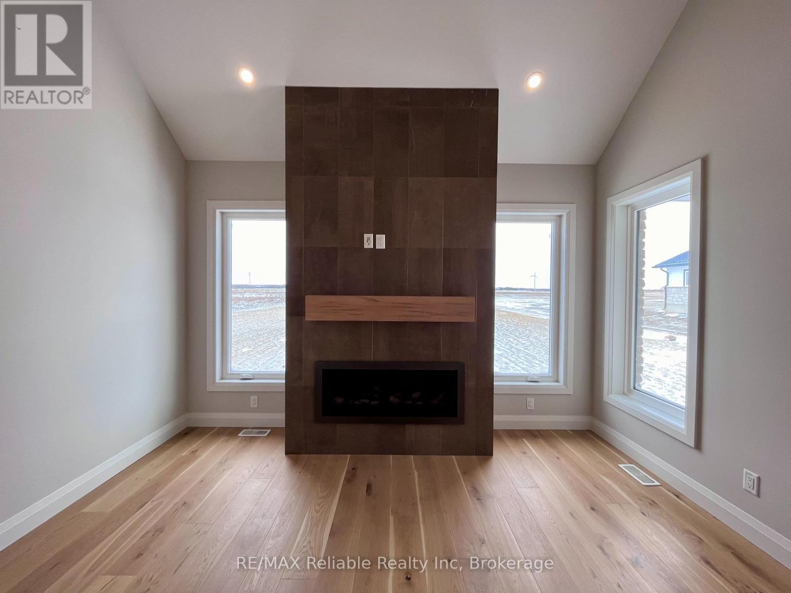 73590 Irene Crescent, Bluewater (Hay), Ontario  N0M 2T0 - Photo 19 - X12011395