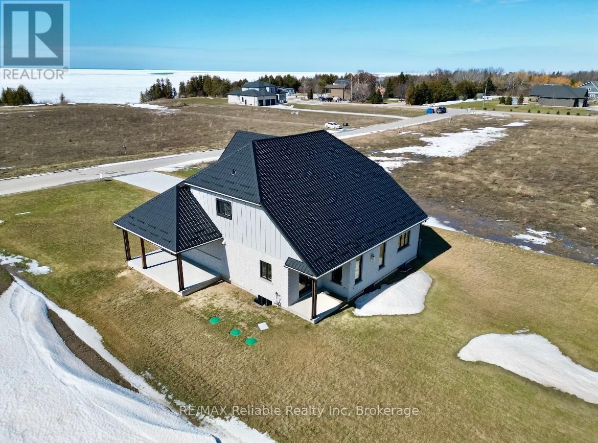 73590 Irene Crescent, Bluewater (Hay), Ontario  N0M 2T0 - Photo 3 - X12011395