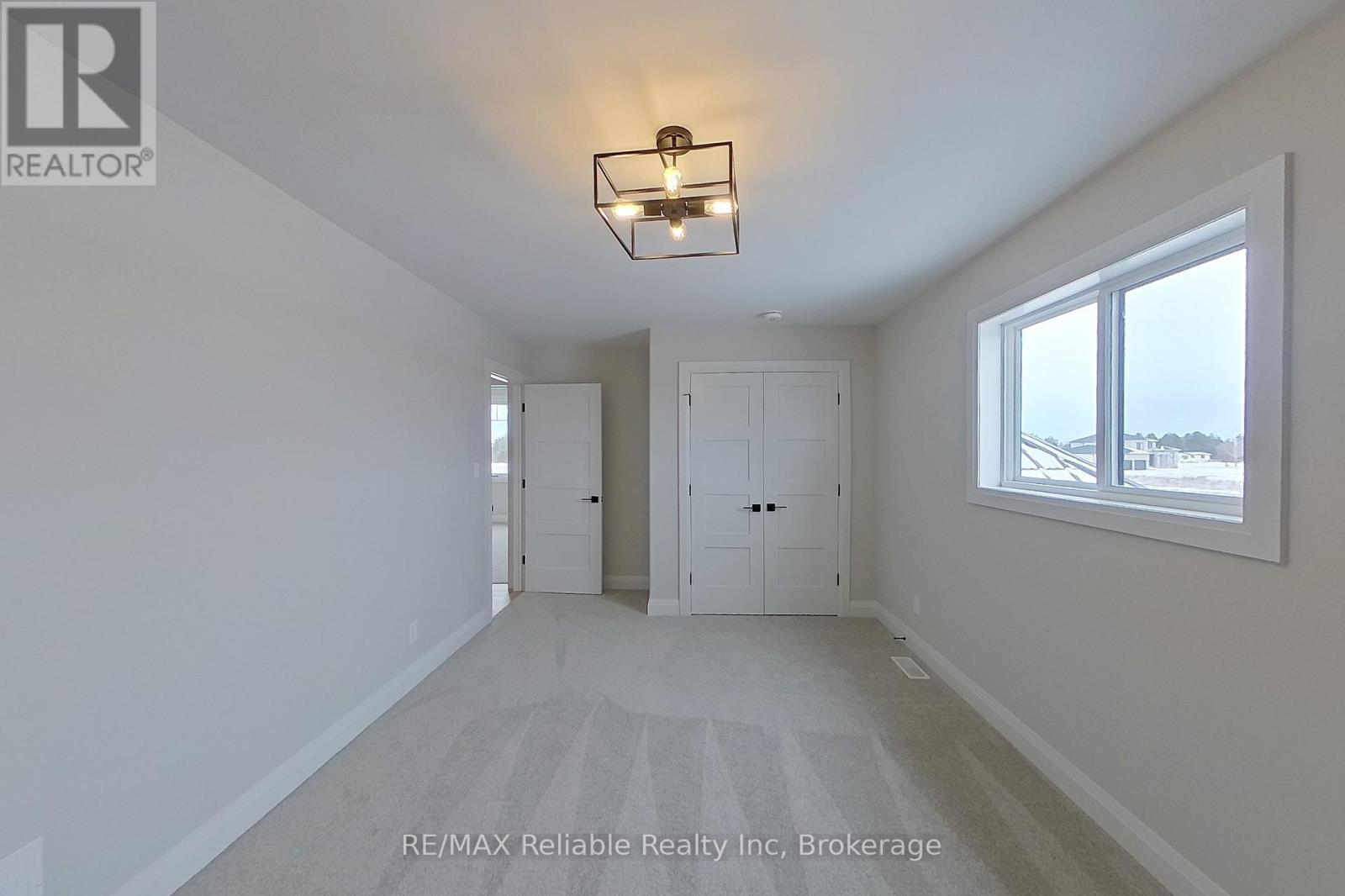 73590 Irene Crescent, Bluewater (Hay), Ontario  N0M 2T0 - Photo 32 - X12011395