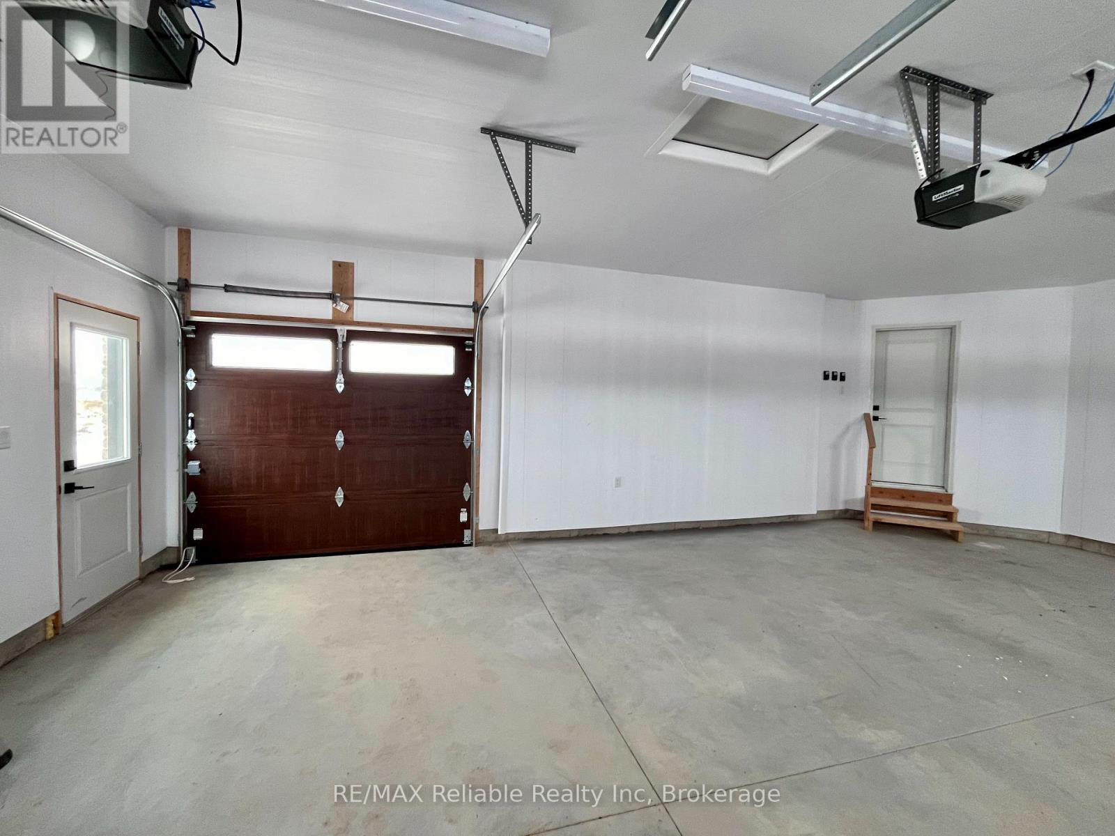 73590 Irene Crescent, Bluewater (Hay), Ontario  N0M 2T0 - Photo 41 - X12011395