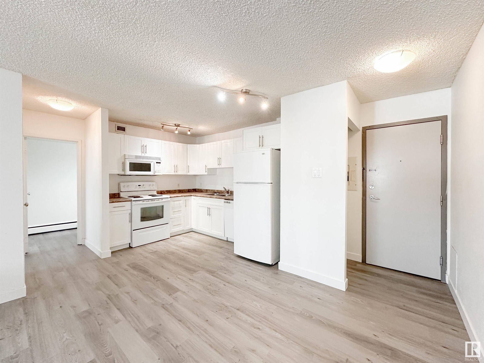 Property at #602 9710 105 ST NW image 5